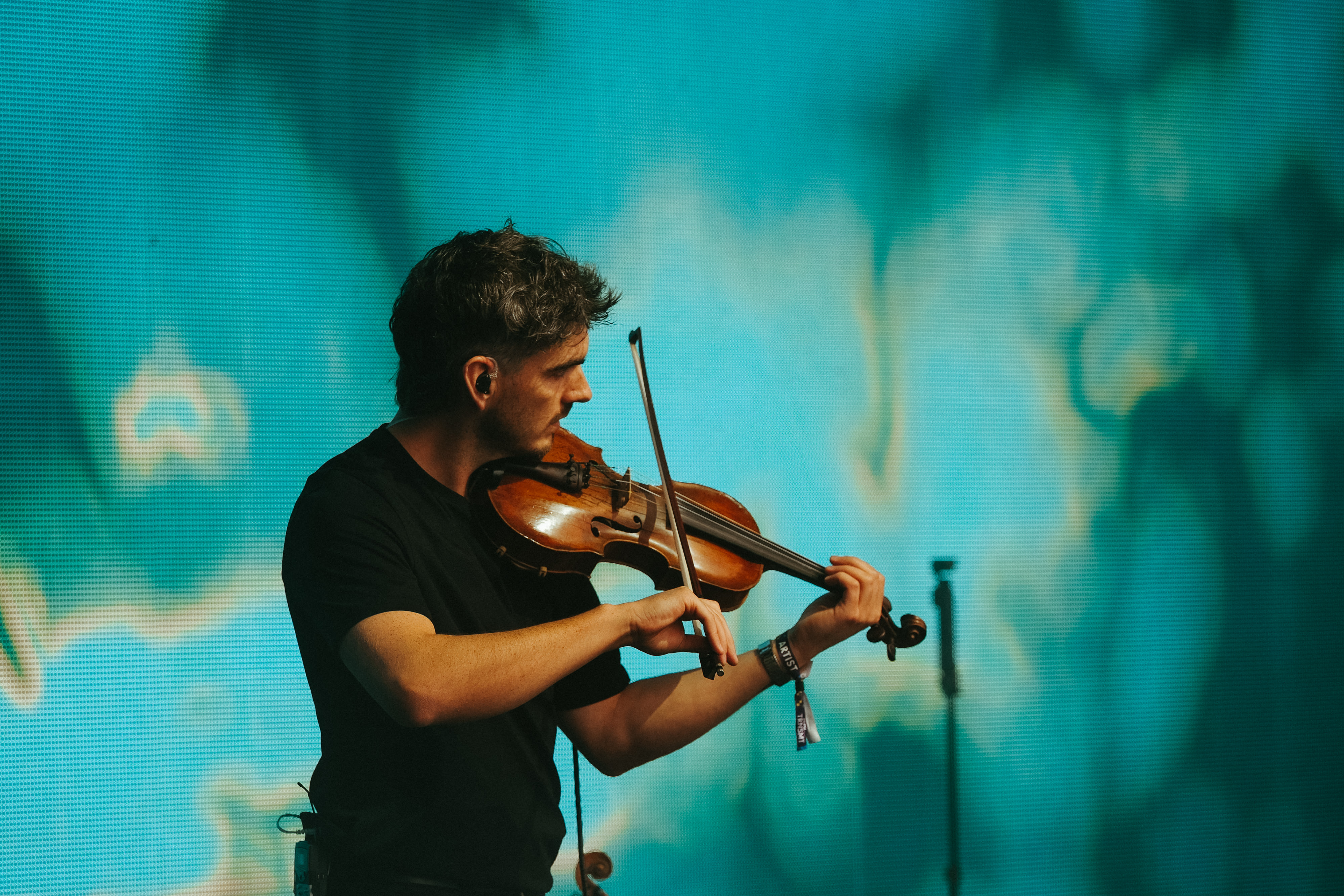 person playing violin